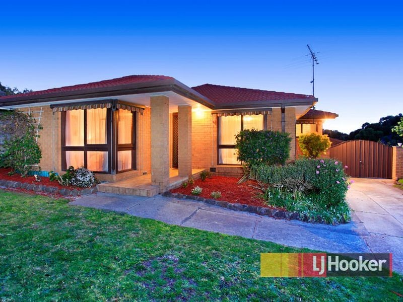 12 The Grange, Hampton Park VIC 3976