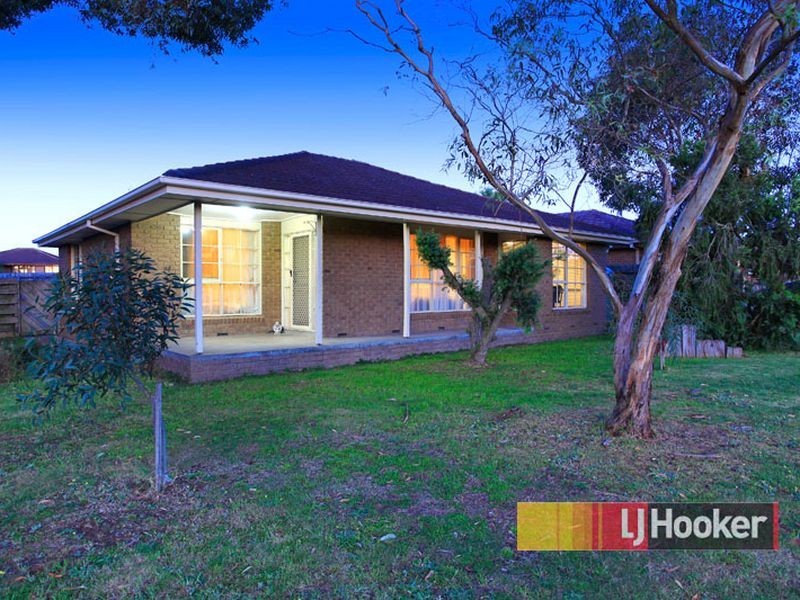8 Guildford Crescent, Narre Warren VIC 3805