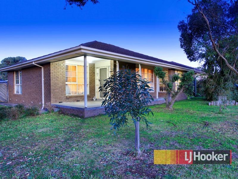 8 Guildford Crescent, Narre Warren VIC 3805