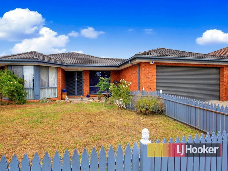 25 Karoonda Way, Hampton Park VIC 3976