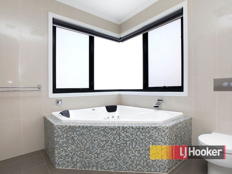 13 Parish Court, Narre Warren South VIC 3805