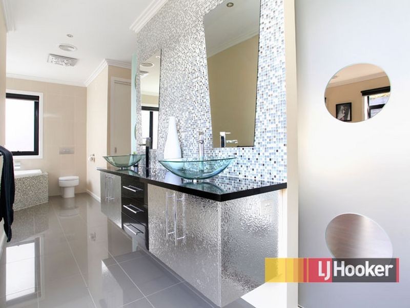 13 Parish Court, Narre Warren South VIC 3805