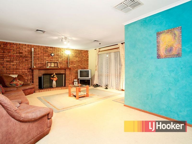 45 Valley Fair Drive, Narre Warren VIC 3805