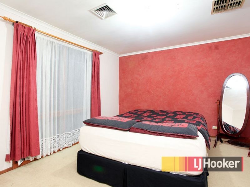 45 Valley Fair Drive, Narre Warren VIC 3805