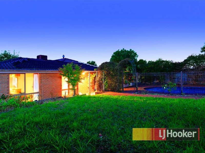 45 Valley Fair Drive, Narre Warren VIC 3805