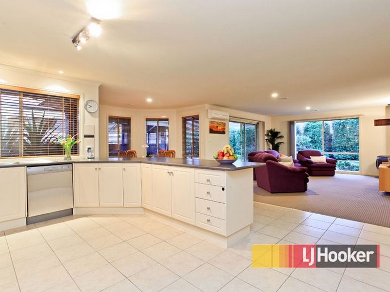 5 Bancroft Avenue, Narre Warren South VIC 3805