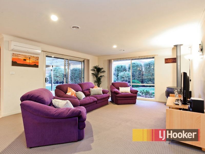 5 Bancroft Avenue, Narre Warren South VIC 3805