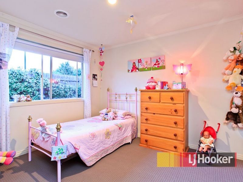 5 Bancroft Avenue, Narre Warren South VIC 3805