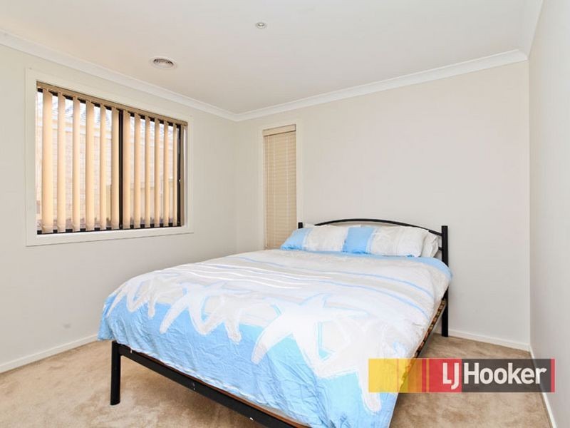 5 Yammerbook Avenue, Cranbourne East VIC 3977
