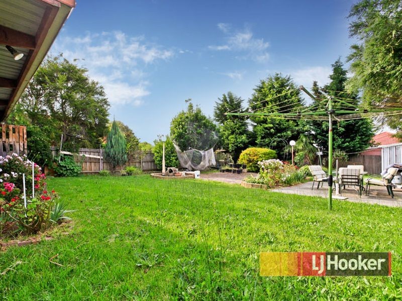 15 Huntington Drive, Hampton Park VIC 3976