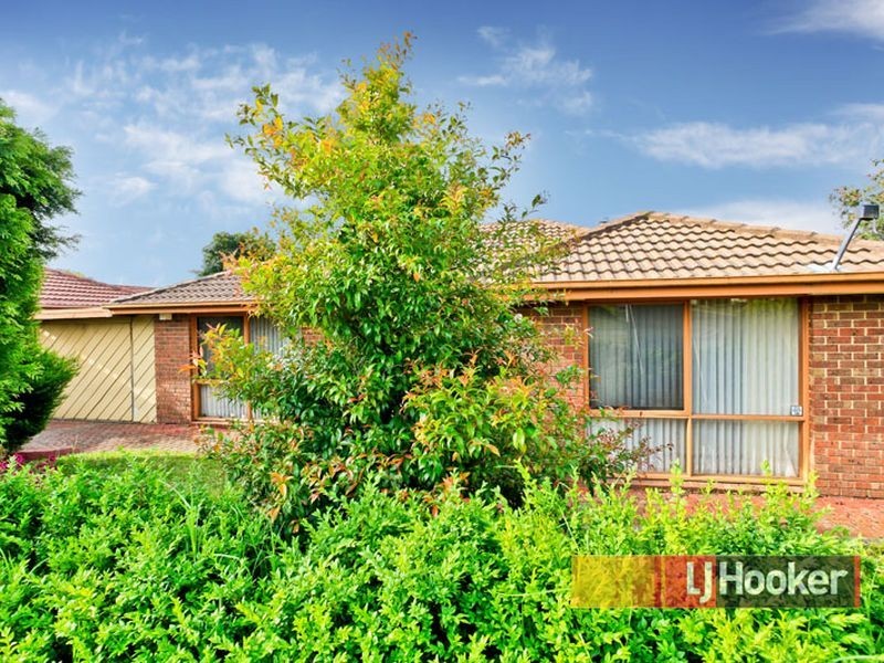 15 Huntington Drive, Hampton Park VIC 3976