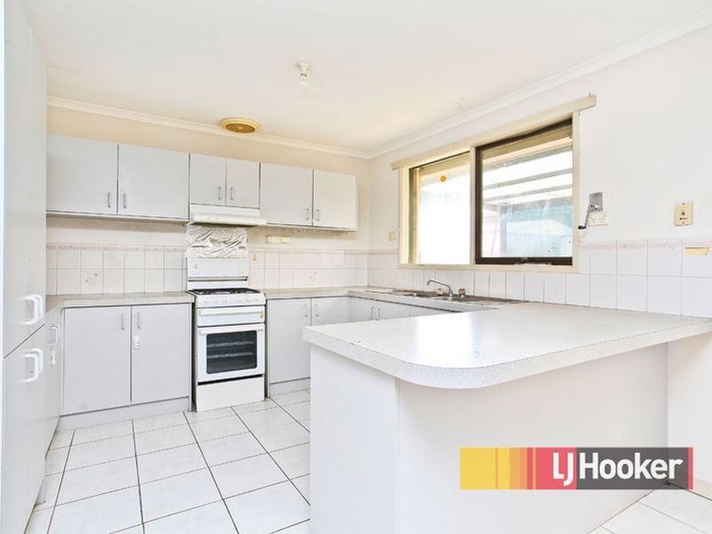 9 Geraldine Drive, Hampton Park VIC 3976