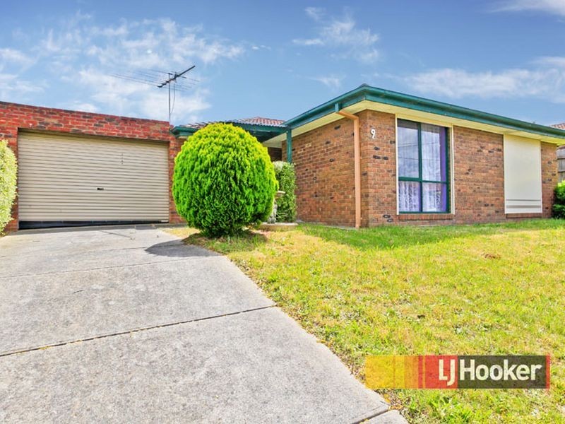 9 Geraldine Drive, Hampton Park VIC 3976