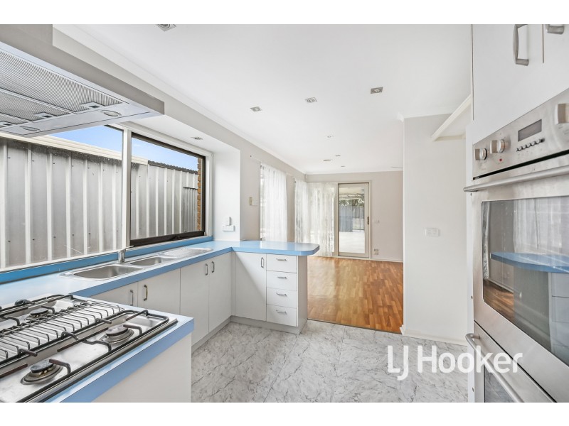 2 Ungarie Court, Hampton Park VIC 3976