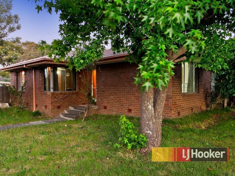 1 Wayside Court, Hampton Park VIC 3976