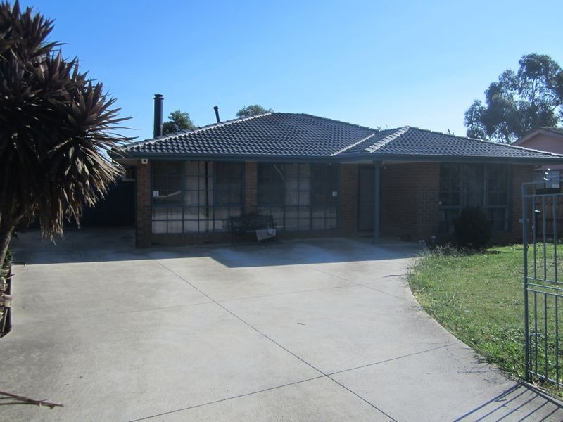17 Willow Drive, Hampton Park VIC 3976