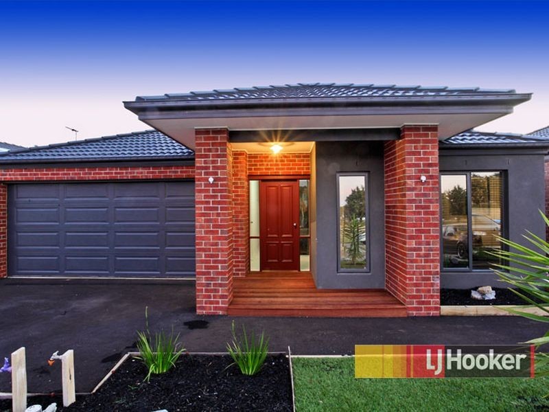 13 Autumn Field Drive, Cranbourne North VIC 3977