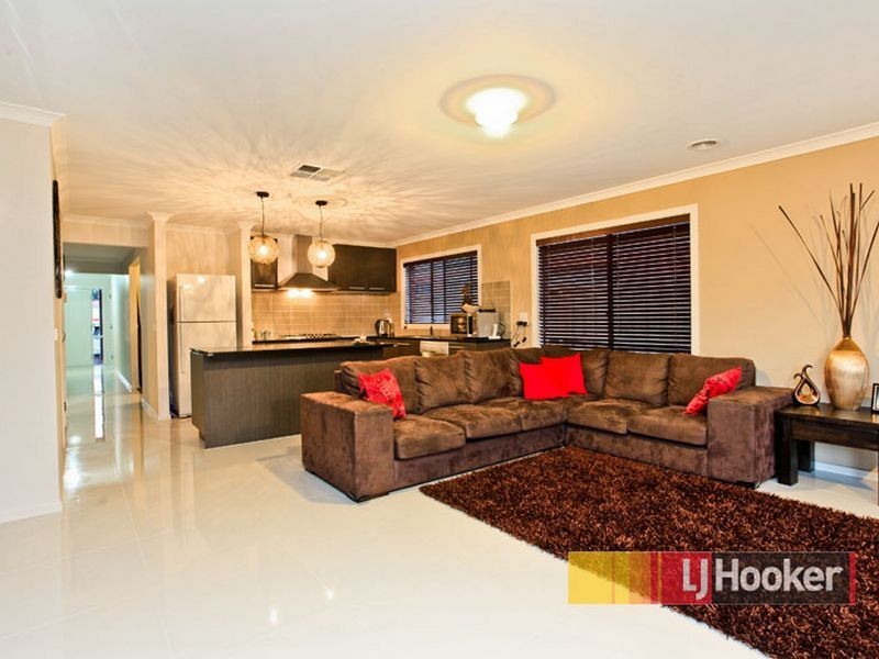 13 Autumn Field Drive, Cranbourne North VIC 3977