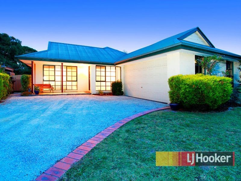 8 Mosig Court, Hampton Park VIC 3976