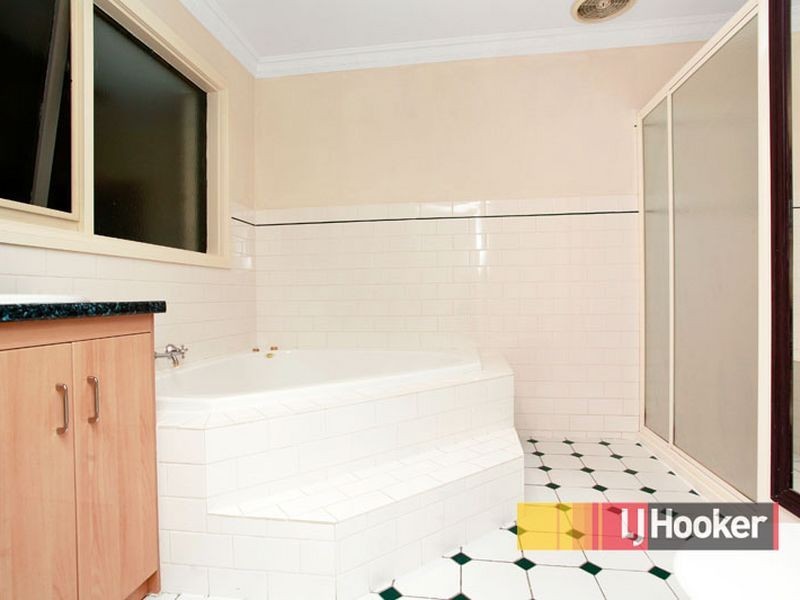 8 Mosig Court, Hampton Park VIC 3976