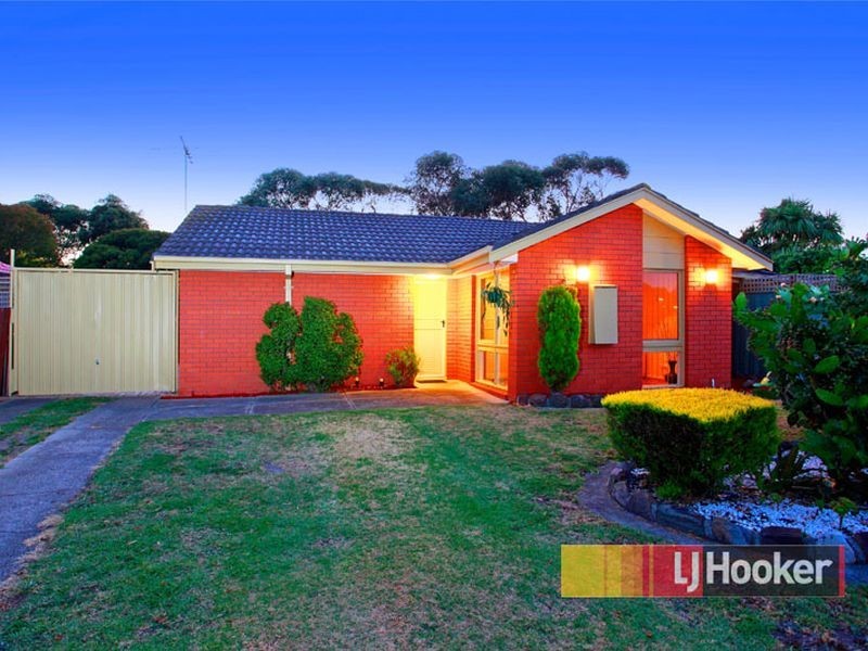 13 Manning Close, Hampton Park VIC 3976