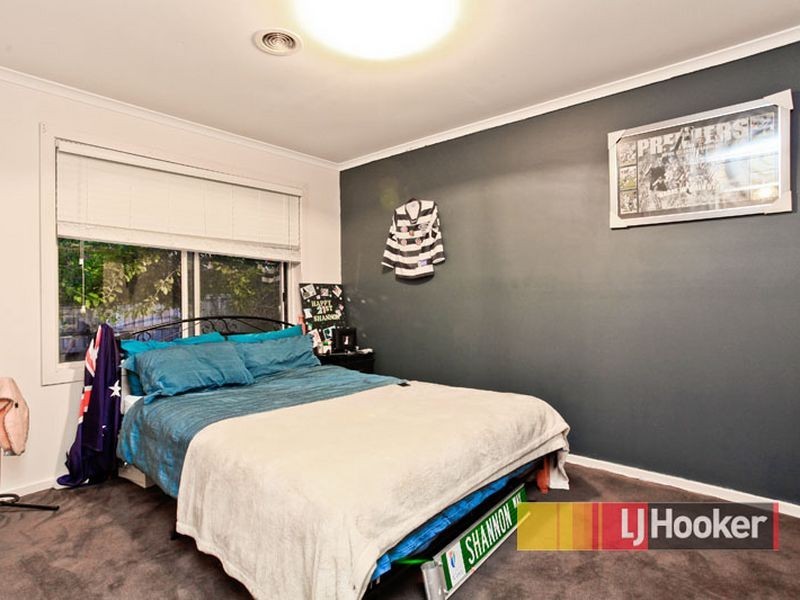 12 Exeter Place, Narre Warren South VIC 3805