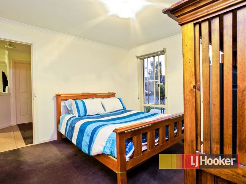 12 Exeter Place, Narre Warren South VIC 3805