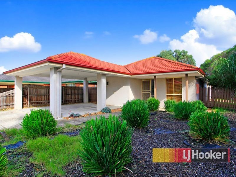 9 Scarborough Avenue, Cranbourne West VIC 3977