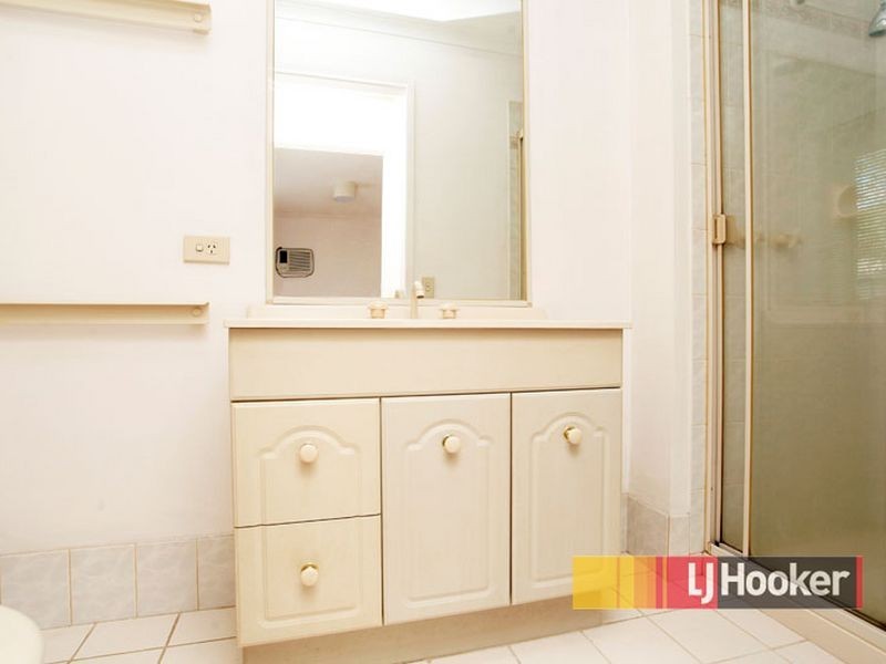 9 Scarborough Avenue, Cranbourne West VIC 3977