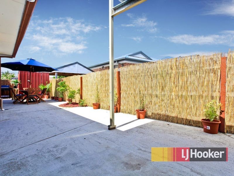 2/55 Leopold Crescent, Hampton Park VIC 3976