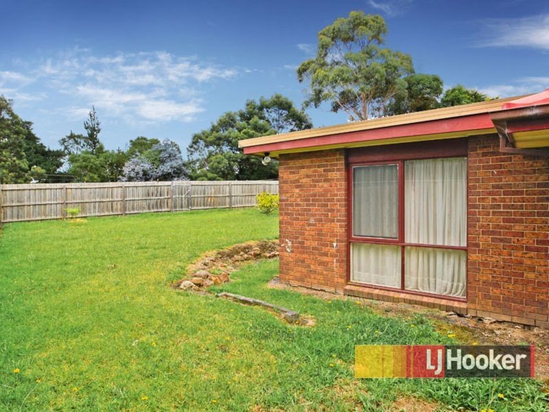 43 Valley Fair Drive, Narre Warren VIC 3805