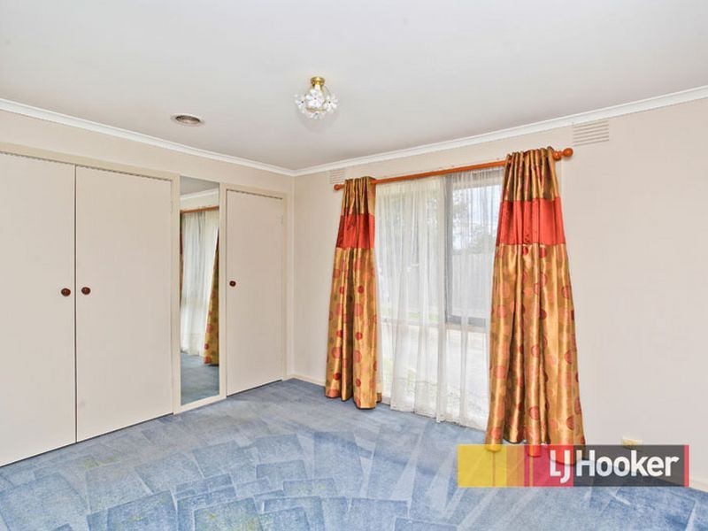 43 Valley Fair Drive, Narre Warren VIC 3805