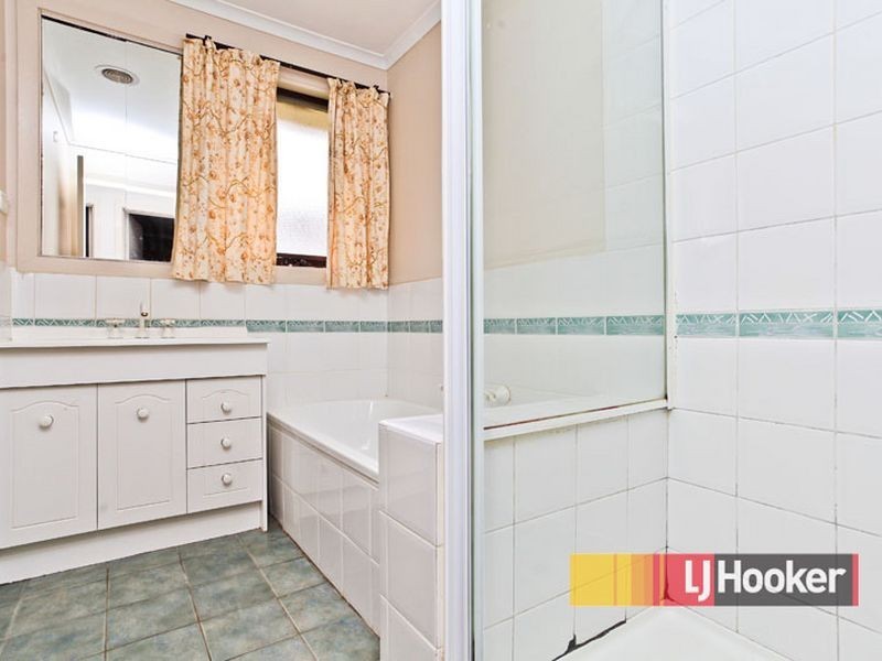 43 Valley Fair Drive, Narre Warren VIC 3805