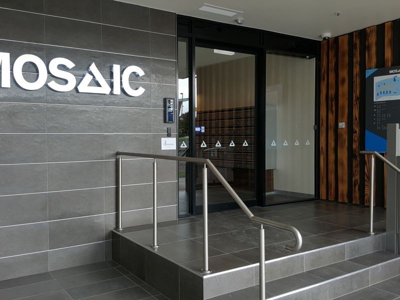 802/80 Cheltenham Road, Dandenong VIC 3175