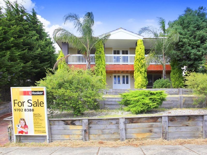 32 Blackwood Drive, Hampton Park VIC 3976