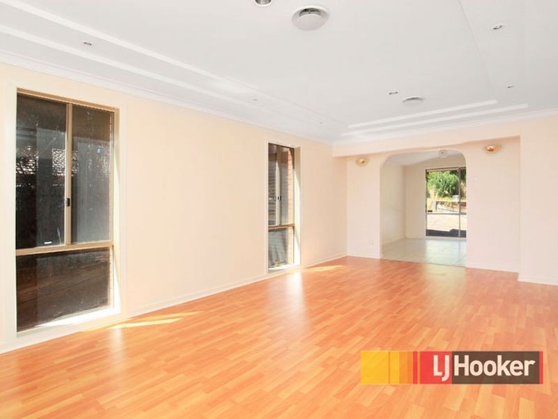 32 Blackwood Drive, Hampton Park VIC 3976