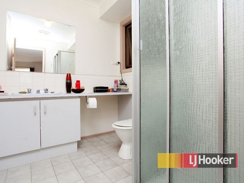 25 Lauren Drive, Hampton Park VIC 3976