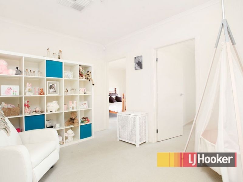 100 Paterson Drive, Lynbrook VIC 3975