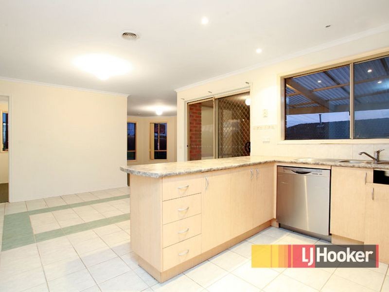 46 Kirkwood Crescent, Hampton Park VIC 3976