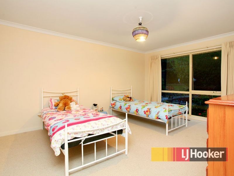 63 Montbrae Circuit, Narre Warren VIC 3805