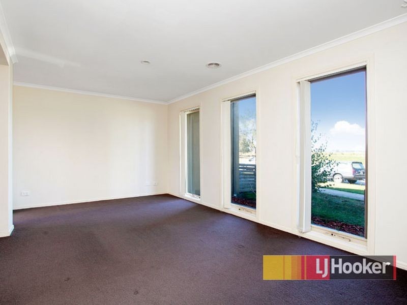 164 Paterson Drive, Lynbrook VIC 3975