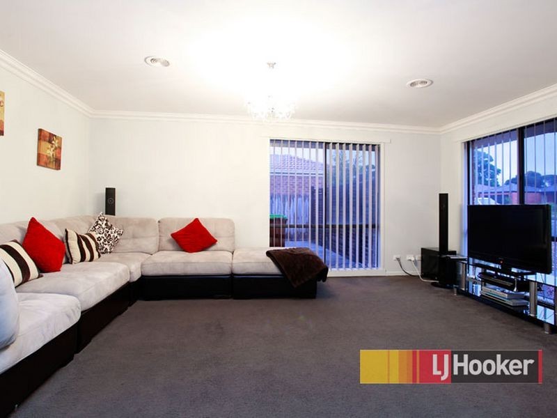 5 Ingel Place, Hampton Park VIC 3976
