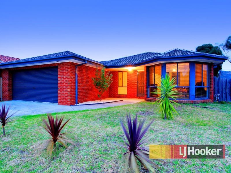 19 Karoonda Way, Hampton Park VIC 3976