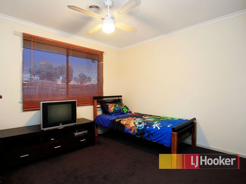 19 Karoonda Way, Hampton Park VIC 3976