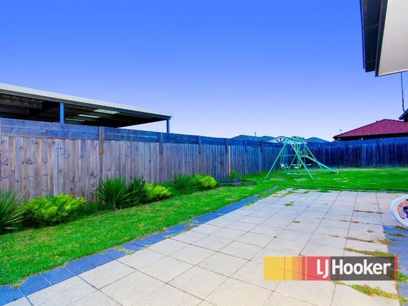 19 Karoonda Way, Hampton Park VIC 3976