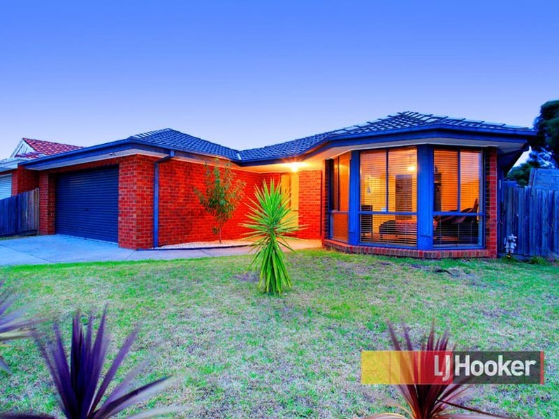 19 Karoonda Way, Hampton Park VIC 3976