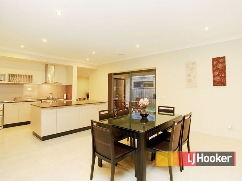 42 Montpelier Drive, Berwick VIC 3806