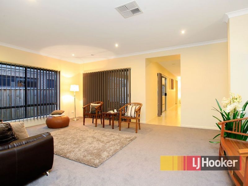 42 Montpelier Drive, Berwick VIC 3806