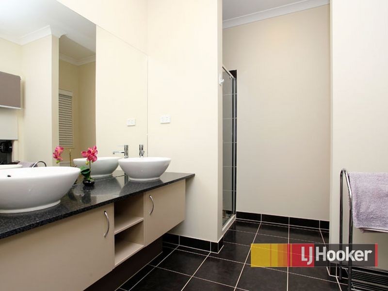 42 Montpelier Drive, Berwick VIC 3806