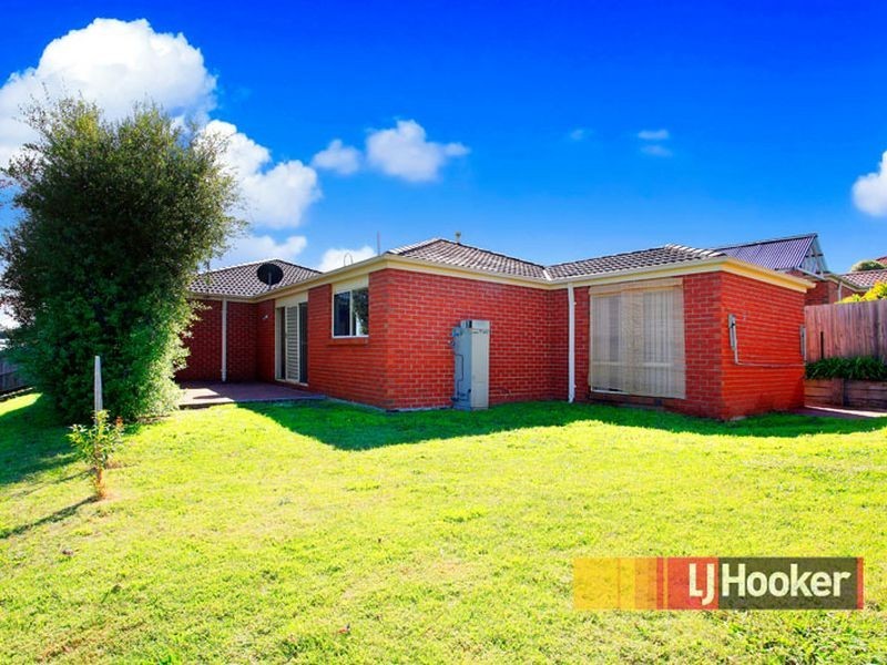 75 Bemersyde Drive, Berwick VIC 3806